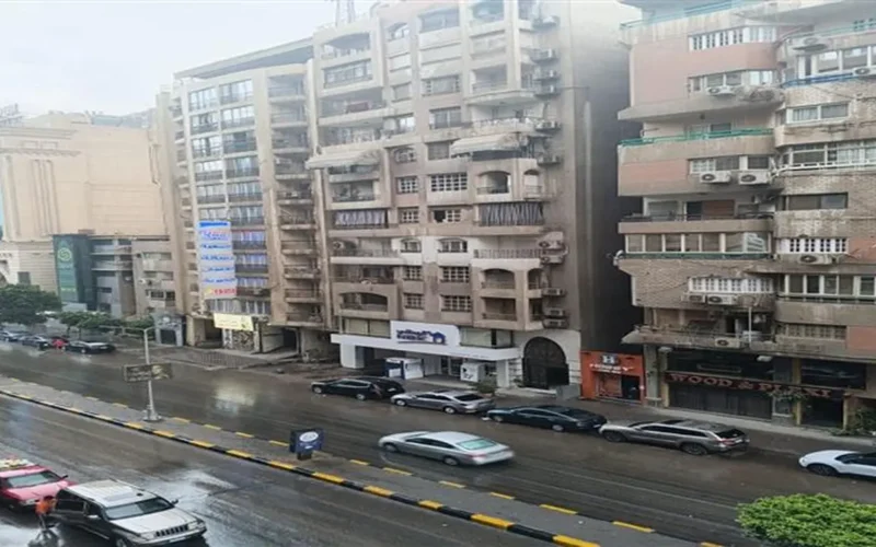 أرقام الطوارئ المخصصة للإبلاغ عن حوادث الطرق خلال موجة الطقس السيئ والامطار